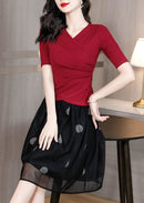 Conjunto Parisiense™ de Blusinha com Decote Cruzado + Saia Dupla Camada / O Campeão em Deixar Qualquer Mulher Muito Bem Vestida!