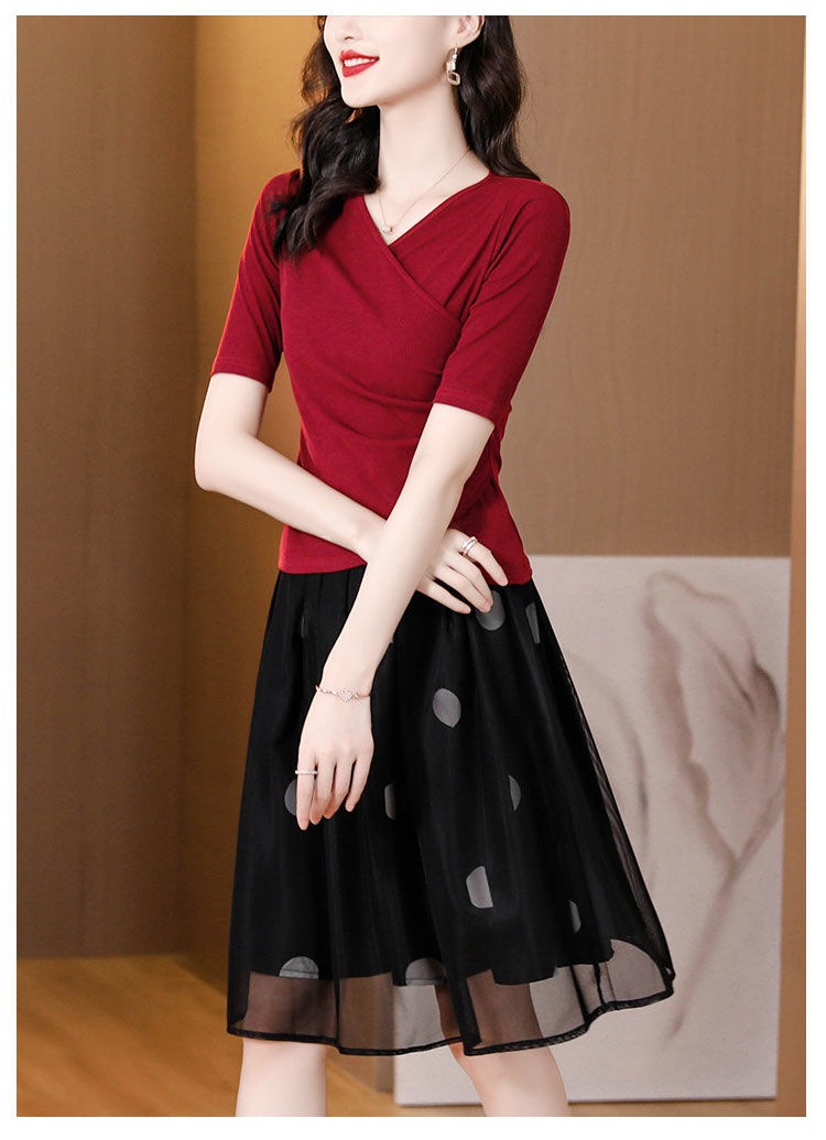 Conjunto Parisiense™ de Blusinha com Decote Cruzado + Saia Dupla Camada / O Campeão em Deixar Qualquer Mulher Muito Bem Vestida!