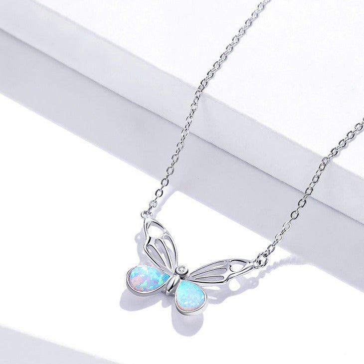 Colar Borboleta de Opala Azul Turquesa