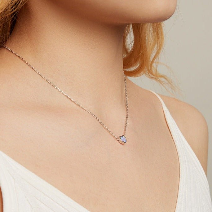 Colar Coração de Opala Furta-Cor