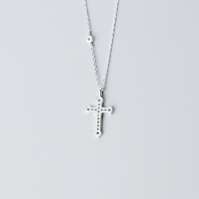 Colar de Cruz Clássica Prata